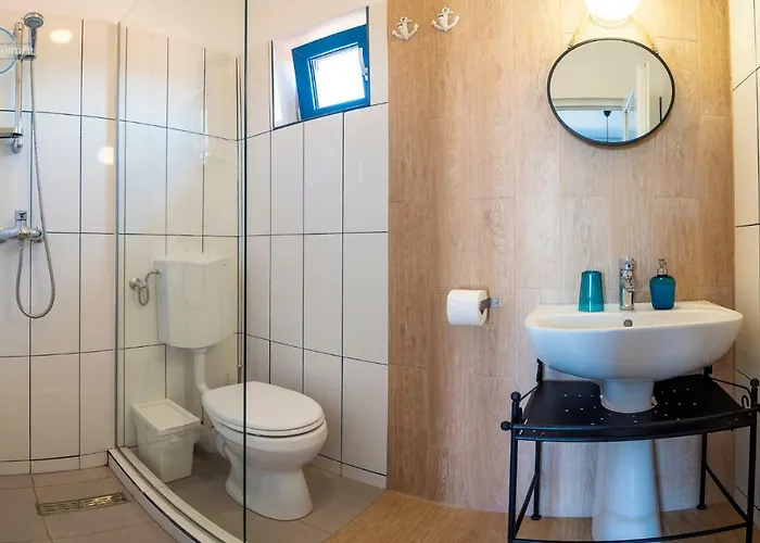 The Old Border ヴァマ・ヴェケ