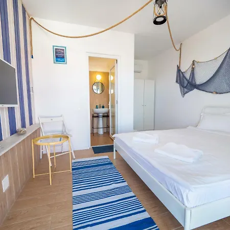 ホテル The Old Border 3*